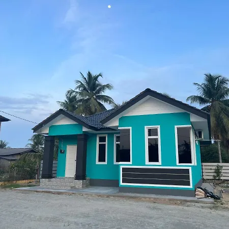 Waja Homestay Kampung Raja Exterior photo